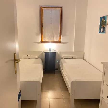 Trilocale 200 Mt Mare Giardino Posto Auto * Marcelli