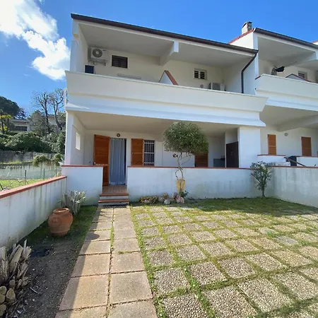 Trilocale 200 Mt Mare Giardino Posto Auto